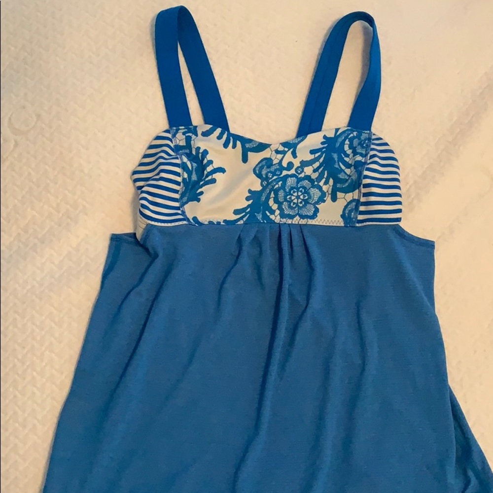 Lululemon size 6 top. Yoga tank.